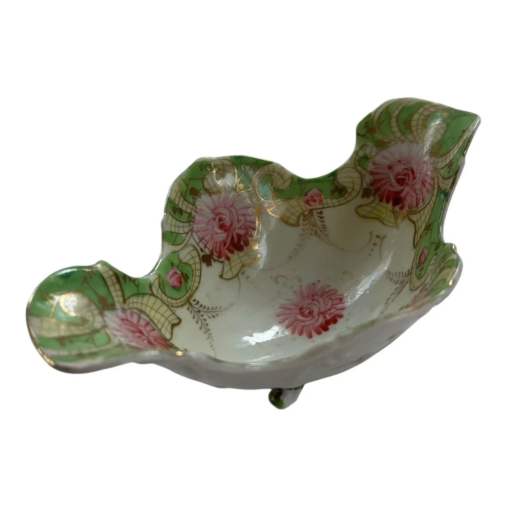Fluted 4 Footed Bowl Nut‎ Dish Hand Painted unmarked vintage